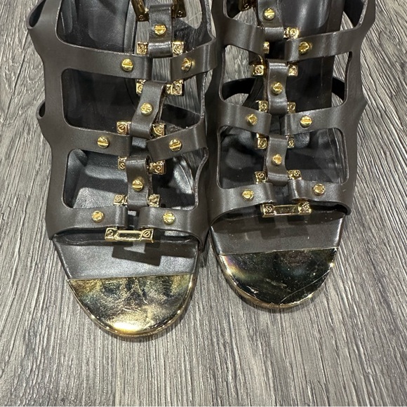 Tory Burch Gold and Brown Heels with Elegant Straps Size 7 1/2 - Picture 3 of 11